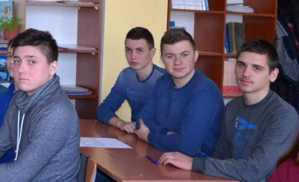 52446292_1507237942740580_2363635088421289984_o