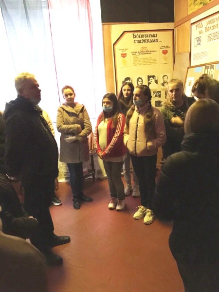 IMG-e4e6677189940303897e21a7cfa4d6f8-V