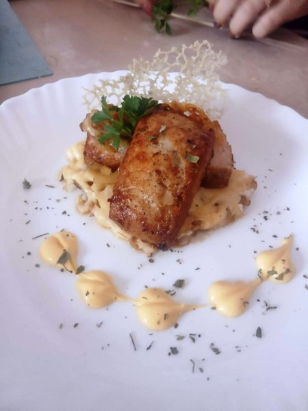 IMG-351ed48c1d57360ae73b9e76f692ea87-V