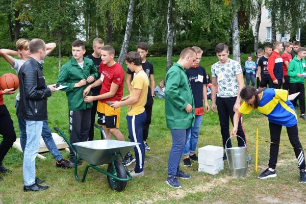 242134754_2346644875466545_1174928981091144113_n