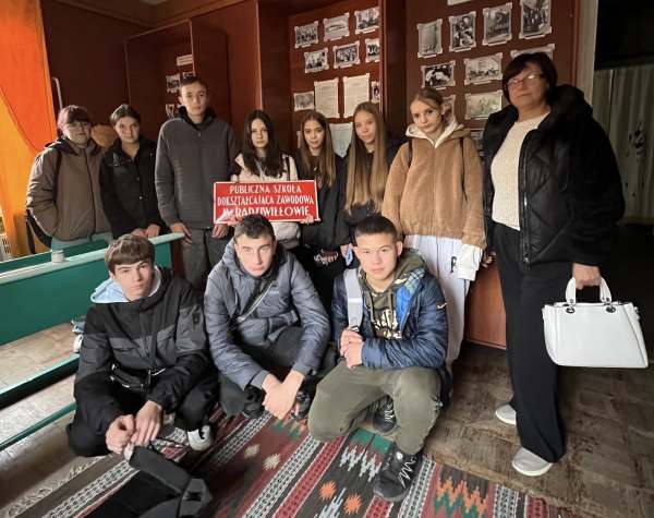 559779396_1296401429169055_928158496641364277_n